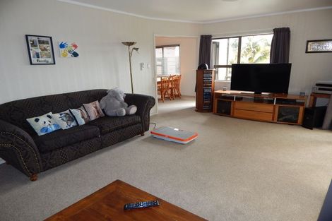 Photo of property in 28 Fairway Drive, Kerikeri, 0230