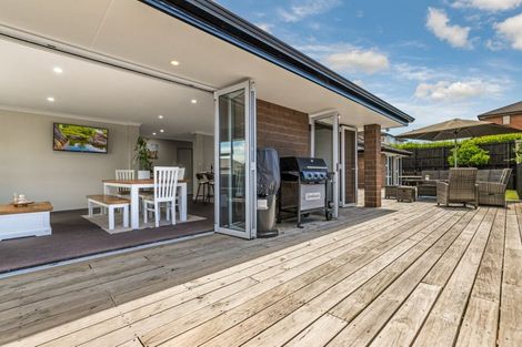 Photo of property in 39 Sunningdale Street, Wattle Downs, Auckland, 2103