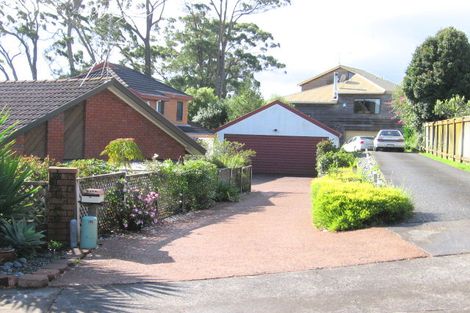 Photo of property in 7 Sheffield Place, Botany Downs, Auckland, 2010