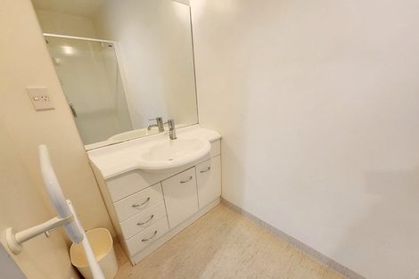 Photo of property in Terrace Heights Apartments, 2/163p The Terrace, Wellington Central, Wellington, 6011