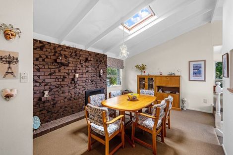 Photo of property in 98 Tiroroa Avenue, Te Atatu South, Auckland, 0610