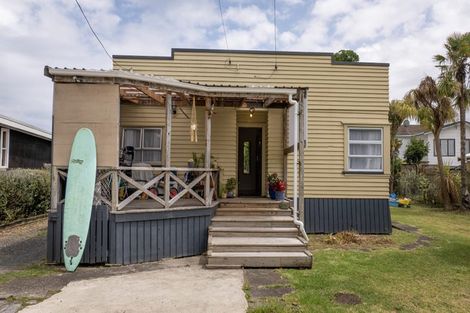 Photo of property in 55 Wainui Road, Raglan, 3225