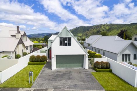 Photo of property in 2a Vernon Grove, Brown Owl, Upper Hutt, 5018