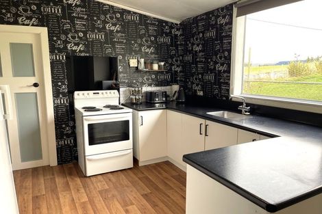 Photo of property in 1 Allan Street, Waiwera South, Clinton, 9584