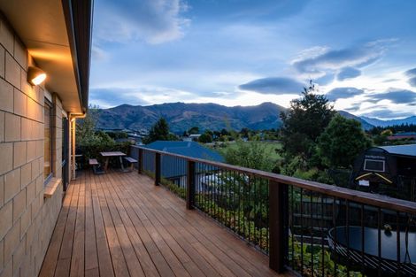 Photo of property in 19 Allenby Place, Wanaka, 9305