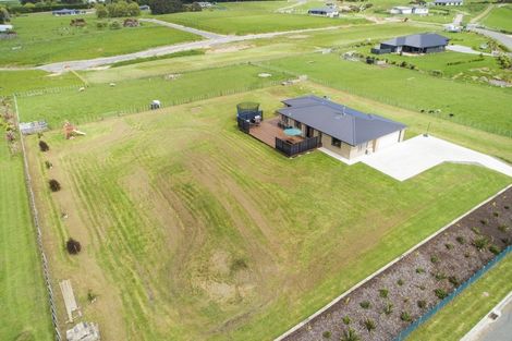 Photo of property in 64 View Road, Halcombe, Feilding, 4779