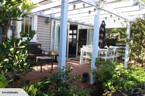 Photo of property in 27 Ava Street, Petone, Lower Hutt, 5012