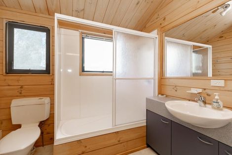 Photo of property in 12 Walton Place, Ngatea, 3503