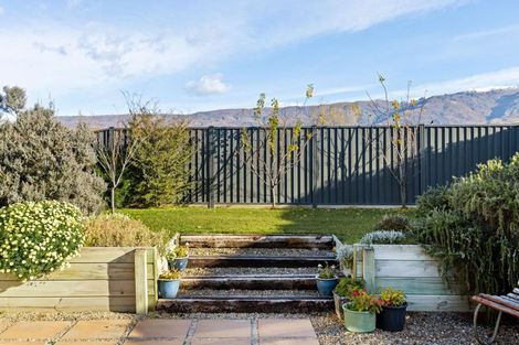 Photo of property in 5 Ethereal Crescent, Mount Pisa, Cromwell, 9383