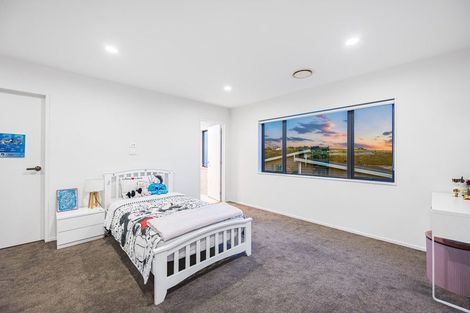 Photo of property in 37 Cavalli Road, Long Bay, Auckland, 0630