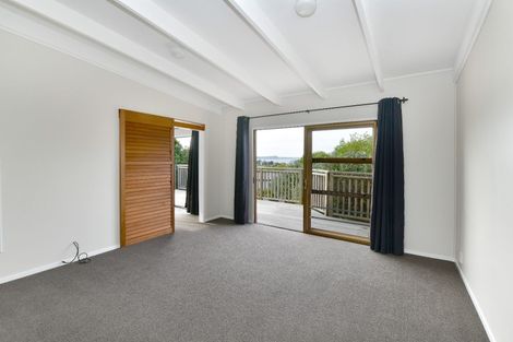 Photo of property in 1 Surf Road, Stanmore Bay, Whangaparaoa, 0932