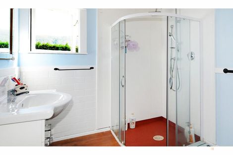 Photo of property in 19 Mount John Road, Waimate, 7977