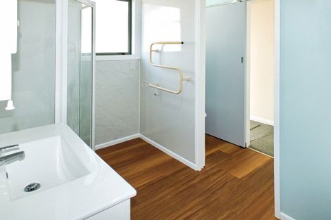 Photo of property in 10 Hennessy Street West, Foxton Beach, Foxton, 4815