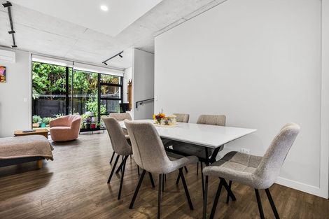 Photo of property in 11/4161 Great North Road, Glen Eden, Auckland, 0602