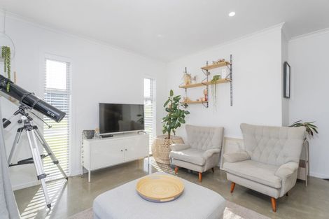 Photo of property in 8 Fred Harsant Drive, Cooks Beach, 3591