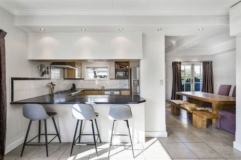 Photo of property in 15 Roa Road, Fendalton, Christchurch, 8041