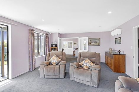 Photo of property in 12 Highwood Lane, Burnside, Christchurch, 8053