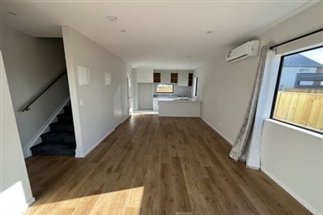 Photo of property in 13 Kaha Road, Takanini, 2110