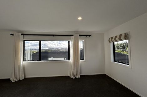 Photo of property in 4 Flavell Drive, Orewa, 0931