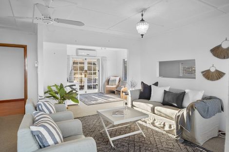 Photo of property in 14 Le Quesne Road, Bay View, Napier, 4104