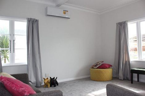 Photo of property in 1/48 Seabrook Avenue, New Lynn, Auckland, 0600