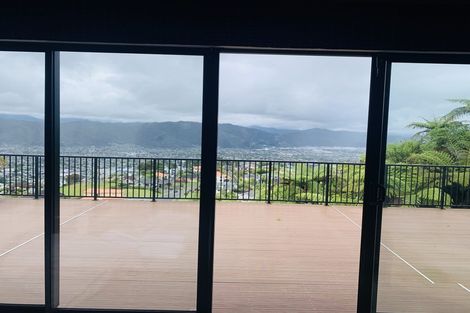 Photo of property in 38 Arahiwi Grove, Tirohanga, Lower Hutt, 5010