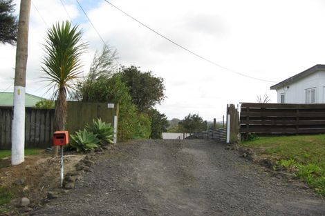 Photo of property in 29 Mcentee Road, Waitakere, Auckland, 0816