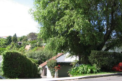 Photo of property in 1/8 Gray Crescent, Torbay, Auckland, 0630