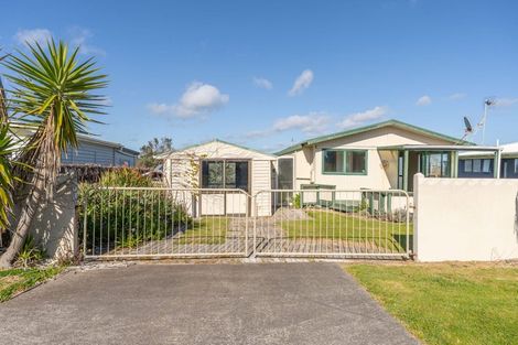 Photo of property in 384 Pukehina Parade, Pukehina, Te Puke, 3189