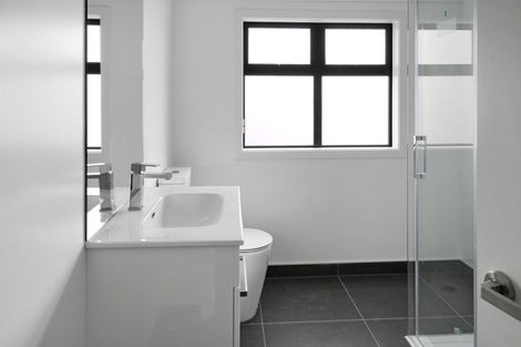 Photo of property in 1c Raymond Terrace, Fairfield, Lower Hutt, 5011