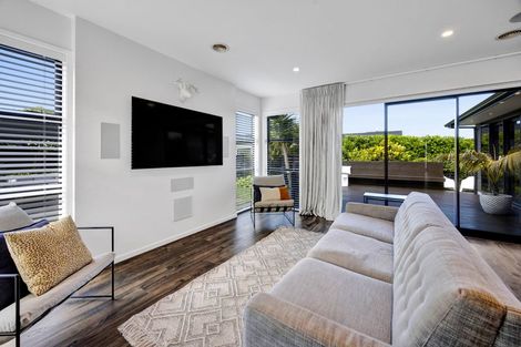 Photo of property in 5 Augusta Grove, Waiwhakaiho, New Plymouth, 4312