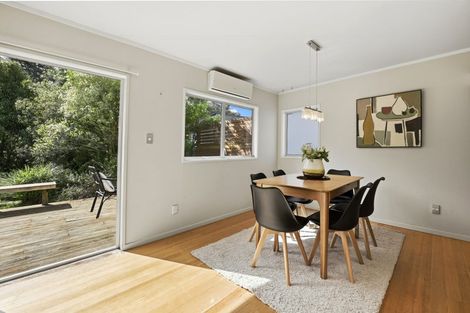 Photo of property in 15 Sartors Avenue, Northcross, Auckland, 0630