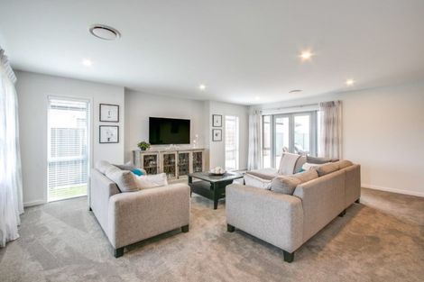 Photo of property in 22 Rakaia Way, Poraiti, Napier, 4112