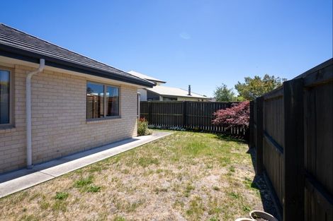 Photo of property in 1/81 Royal Park Drive, Parklands, Christchurch, 8083