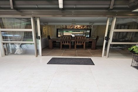 Photo of property in 824 West Coast Road, Oratia, Auckland, 0604