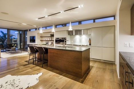 Photo of property in 19 Cameron Street, Takapuna, Auckland, 0622