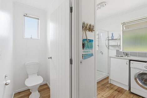 Photo of property in 45 Seaview Road, Cable Bay, 0420