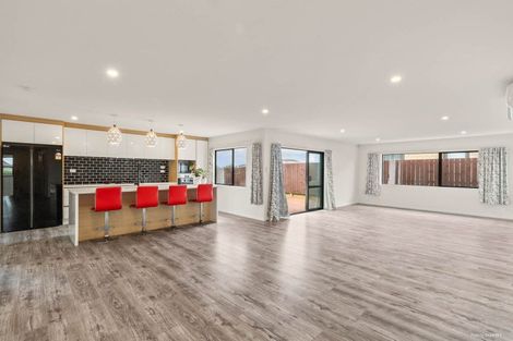 Photo of property in 6 Rere Awa Road, Glenbrook, 2681