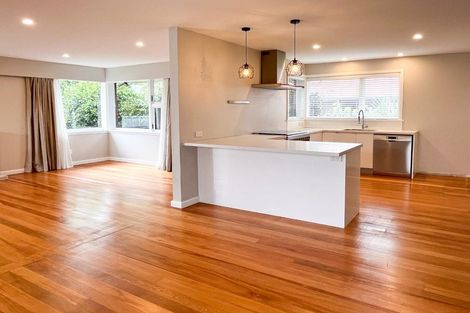 Photo of property in 180 Centaurus Road, Saint Martins, Christchurch, 8022