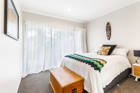 Photo of property in 75 Cliff Road, Torbay, Auckland, 0630