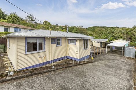 Photo of property in 124 Sievers Grove, Cannons Creek, Porirua, 5024