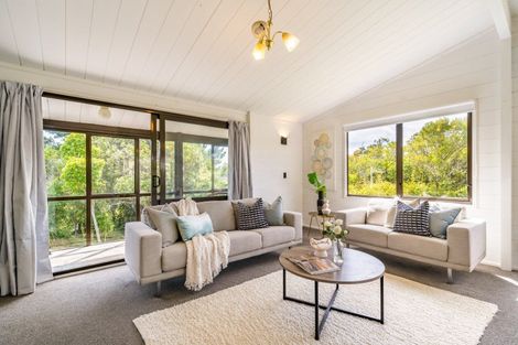 Photo of property in 22 Whitechapel Grove, Stokes Valley, Lower Hutt, 5019