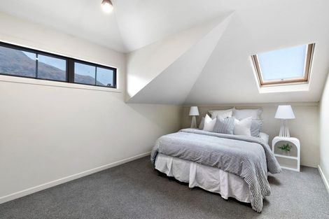 Photo of property in 12 Orbell Drive, Lake Hayes, Queenstown, 9304