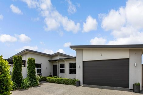 Photo of property in 48 Merlot Drive, Greenmeadows, Napier, 4112