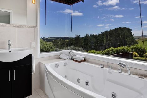 Photo of property in 355 Ngawhini Road, Hawera, 4674