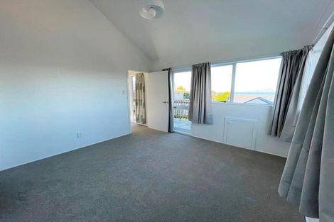 Photo of property in 1/5 Folkestone Street, Murrays Bay, Auckland, 0630