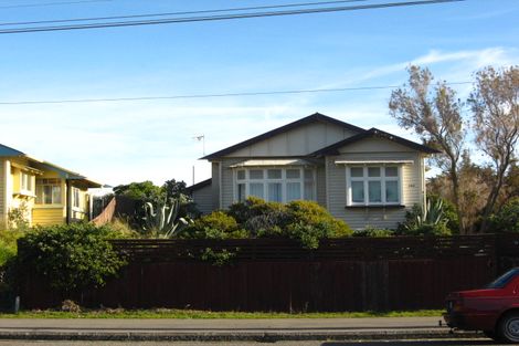 Photo of property in 148 Marine Parade, New Brighton, Christchurch, 8083