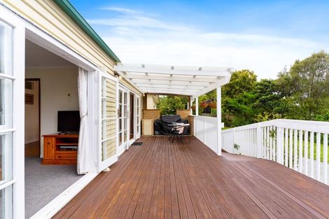 Photo of property in 17 Paramu Avenue, Birkdale, Auckland, 0626