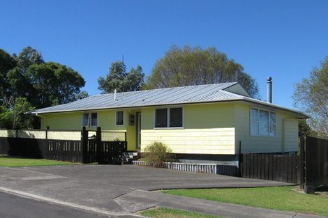 Photo of property in 7 Kayle Glen, West Harbour, Auckland, 0618