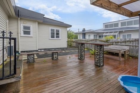 Photo of property in 29 Bowen Street, Levin, 5510